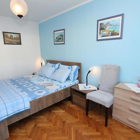 Apartments Natali ロヴィニ エクステリア 写真