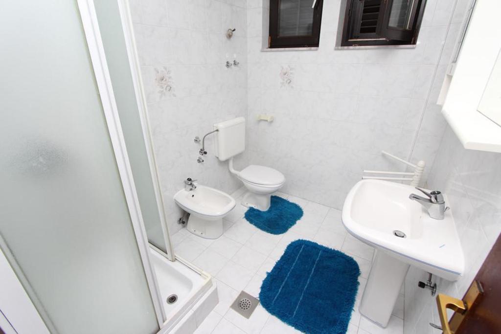 Apartments Natali ロヴィニ 部屋 写真