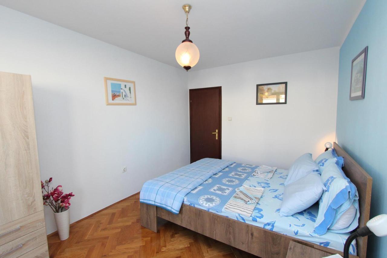 Apartments Natali ロヴィニ エクステリア 写真