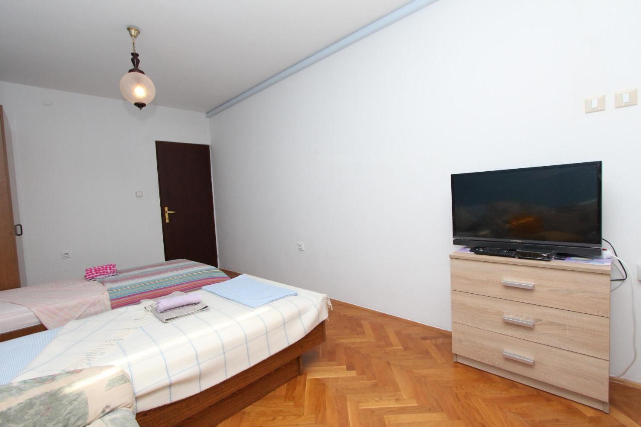Apartments Natali ロヴィニ エクステリア 写真